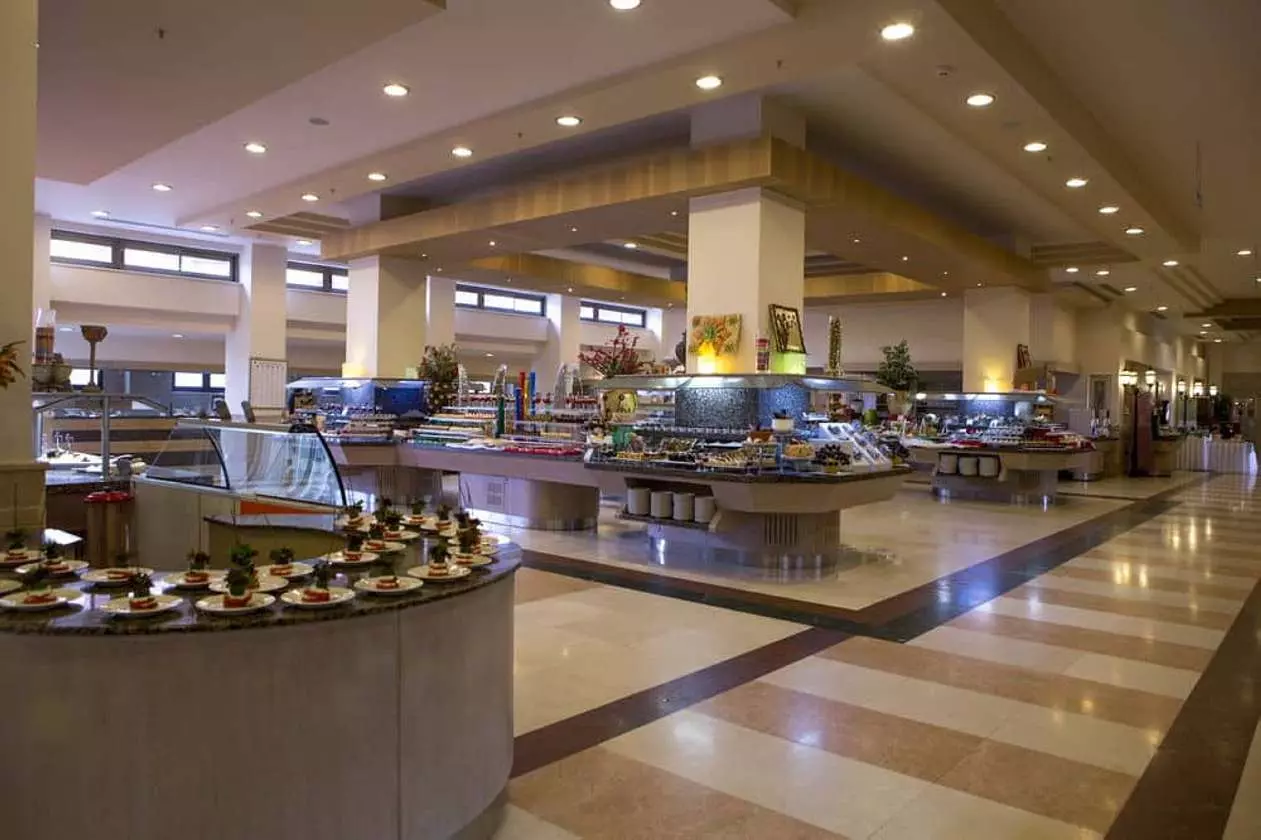 FAMERESIDENCE_LARA (9).jpg